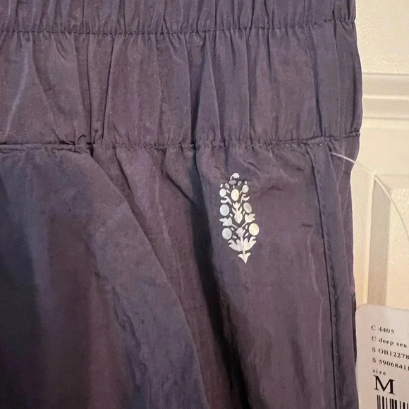 Free People Movement The Way Home joggers. Size medium. NWT. - Picture 2 of 8
